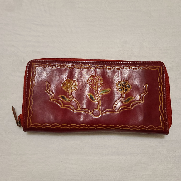 Custom Leathercraft Handbags - Genuine leather wallet